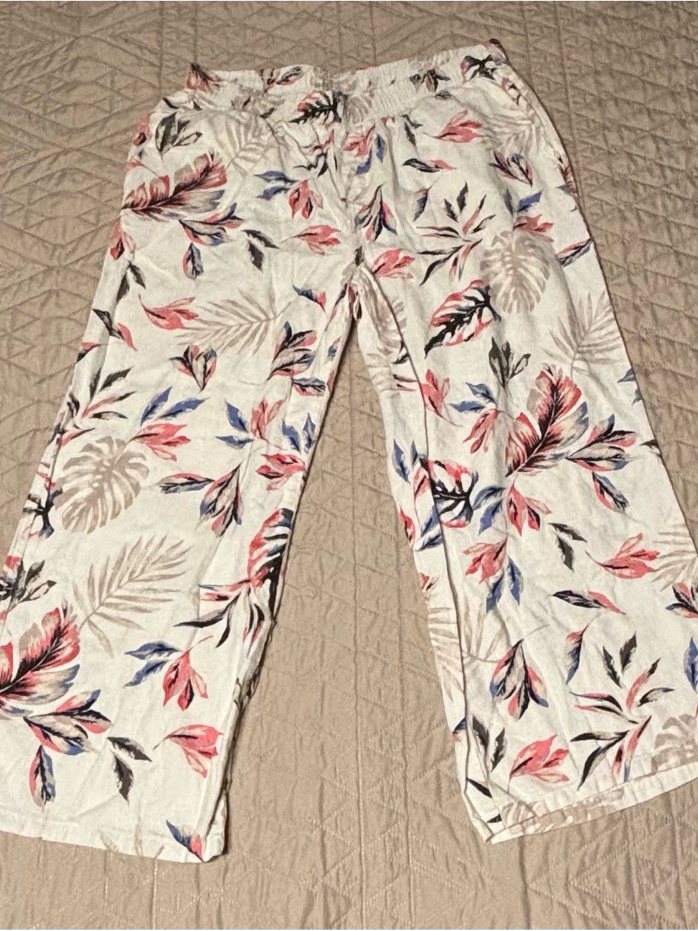 Briggs New York White Wide-Leg Floral Print Pants